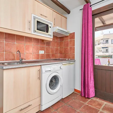 Estudio 1 C En El Centro De * Nerja